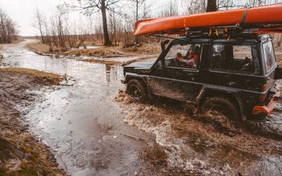 Cara Mengetahui Mobil Bekas Banjir dari Bau Kabin dan Karat di Bawah Dasbor, Jangan Terkecoh Interior Wangi!