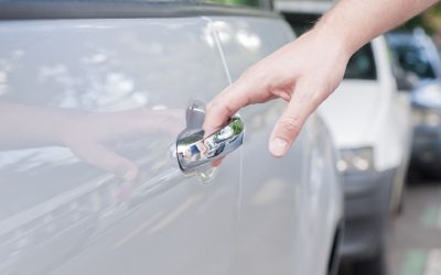 Central Lock Pintu Mobil Bekas Macet: Cara Menguji Kerusakan Dinamo Aktuator Elektrikal Kabin dan Putusnya Arus Solenoid