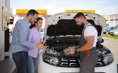 Ciri Mesin Mobil Seken Boros Bensin dan Bertenaga Loyo: Knalpot Bau Bensin Menyengat dan Asap Hitam